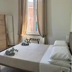 Ulivo House Pensionat Genua