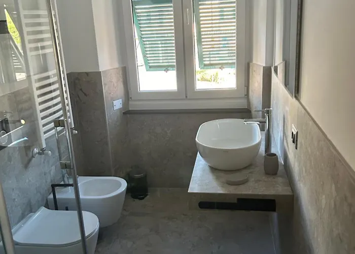 Ulivo House 3* ג'נובה